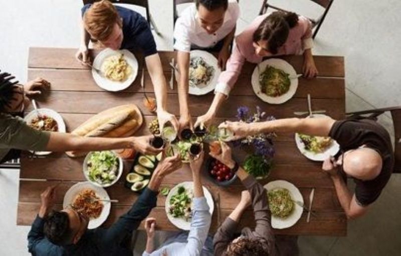 Prohibirán las reuniones sociales por 15 días en todo el país por aumento de contagios