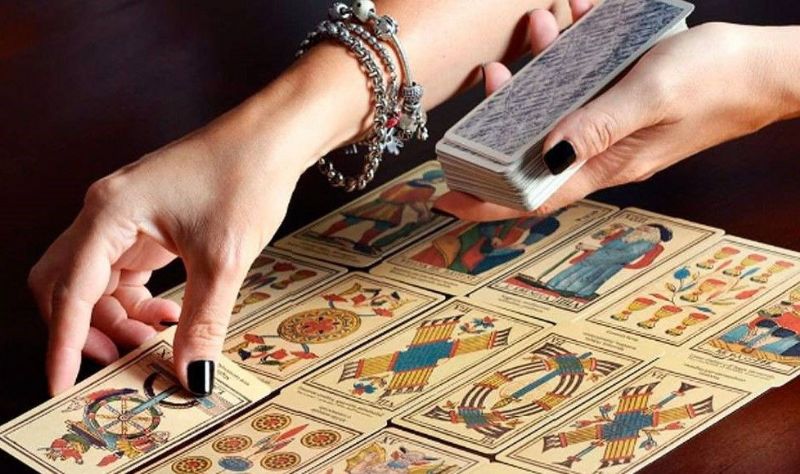 Por la cuarentena el tarot y los rituales se mudaron a las redes sociales