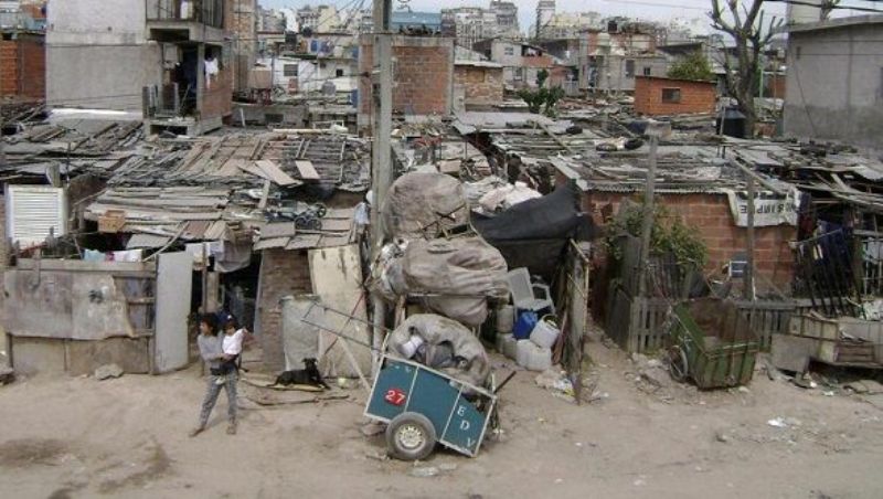 En 2020, 3,5 millones de personas cayeron en la pobreza: hay 18,3 millones en todo el país