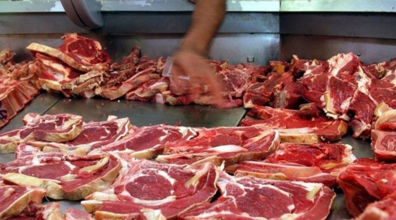 Buscan acordar con los frigoríficos “carnes a precios populares”