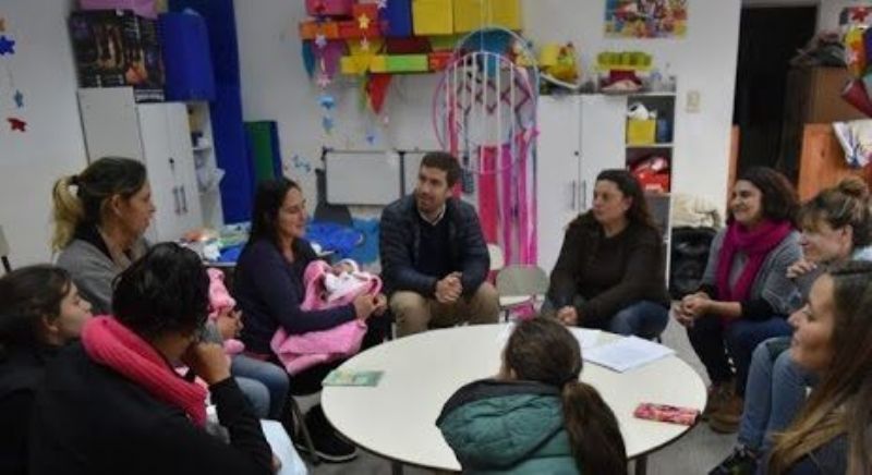 El Congreso debate el proyecto del Programa “Mil días”, con Mercedes como ejemplo