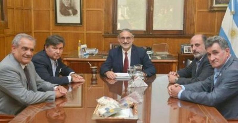El campo amenazó con un paro si el Gobierno sube las retenciones