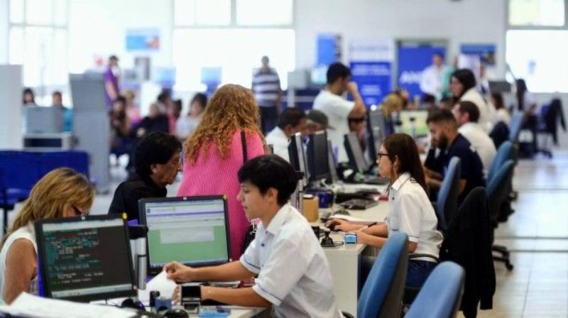Covid-19: los vacunados podrán ser convocados a trabajar de manera presencial