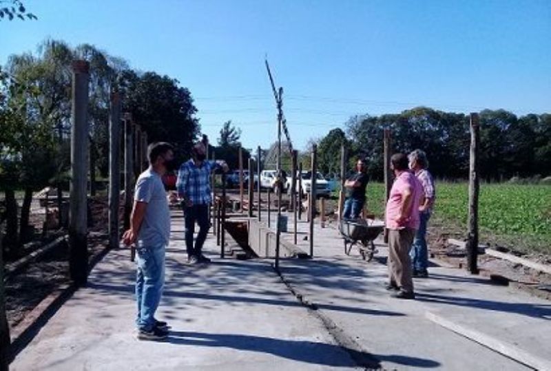 Producción articula y monitorea programas nacionales con tamberos locales