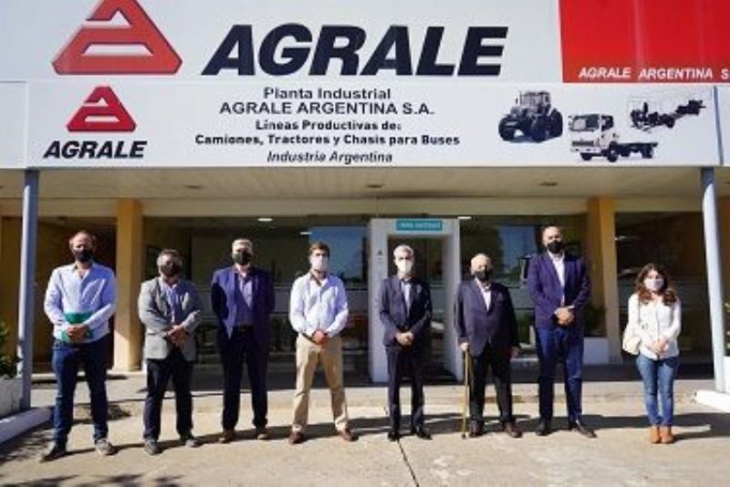 El Intendente y el ministro Mario Meoni visitaron la planta de Agrale