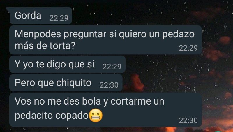 Viral: le dió vergüenza pedir otra porción de torta y se lo escribió por WhatsApp
