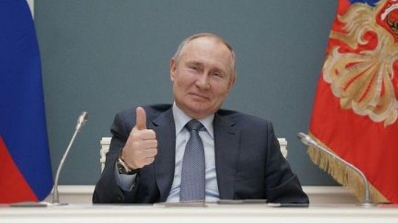Vacuna rusa: Putin confirmó suministros periódicos para la Argentina