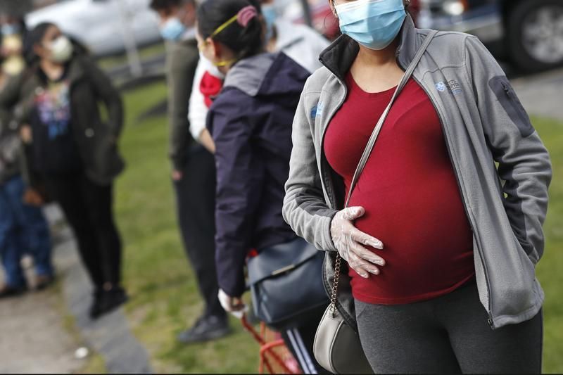 Con prisa y sin pausa comenzó la vacunación de embarazadas en la ciudad