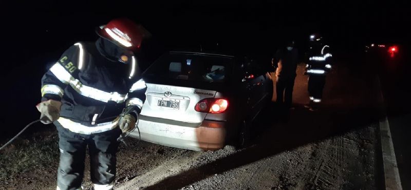 Despiste de un auto sobre ruta 5