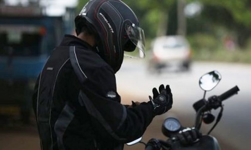 ¿Por qué el mercedino es tan reticente al uso del casco?