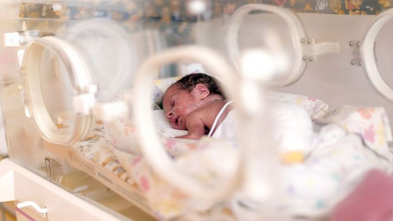 Nació un bebé prematuro con coronavirus y es uno de los pocos casos de Argentina