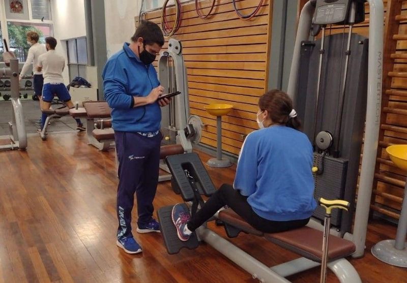 Adrián Bottaro de visita por la ciudad junto a Romina Fernández