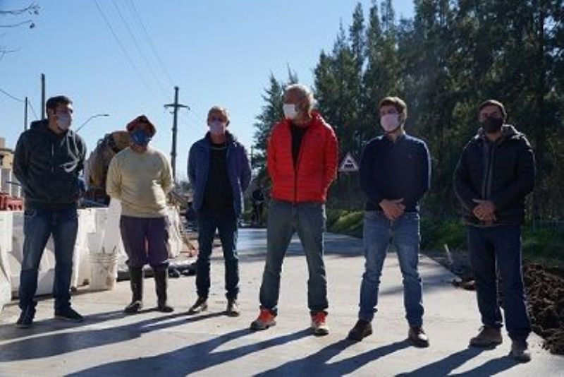 El Intendente visitó la obra de repavimentación de Gowland