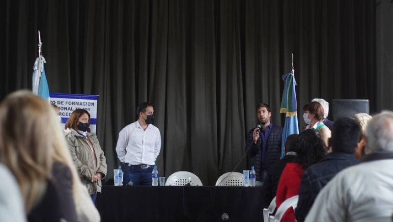 Se llevó adelante el acto de entrega de certificaciones de fin de curso del CFP Nº401