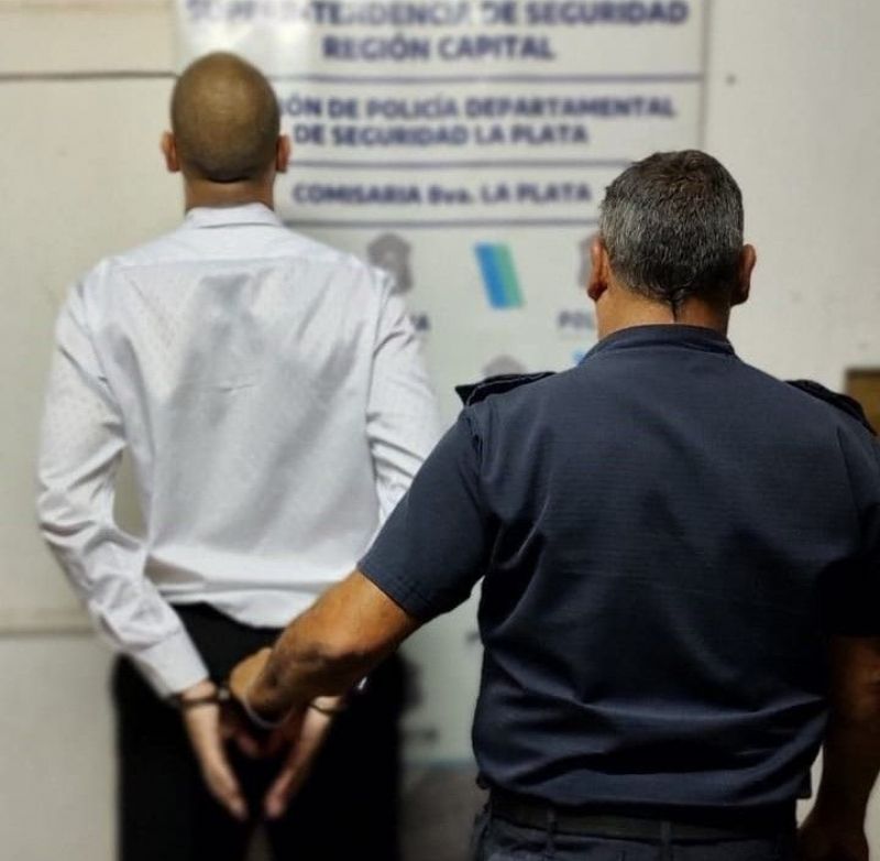 “Maté a mi mamá”: luego de decapitarla, metió la cabeza en una bolsa y se entregó a la Policía