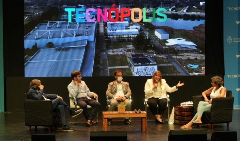Mercedes como ejemplo en el 1º Encuentro Federal de los 1000 Días en Tecnópolis