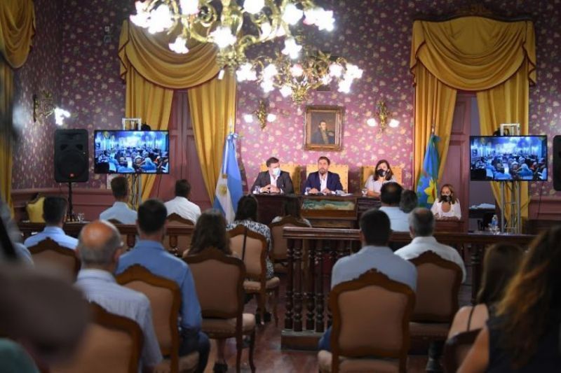 Apertura a las sesiones ordinarias del HCD Mercedes en el Teatro Argentino