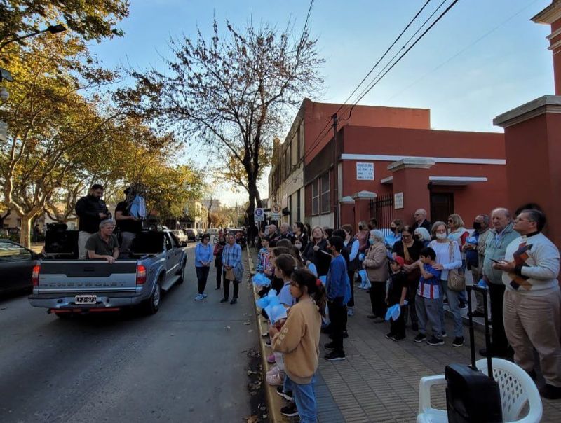 La Virgen de Luján visitó Mercedes y pasó por varios templos acompañada de los párrocos locales.