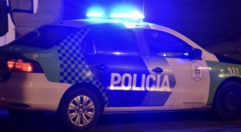 La policía detiene a vehículo sospechoso tras alerta emitido por vecina de la ciudad de Mercedes
