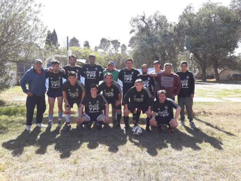 El equipo Víctor Juri de Carmen de Areco ganó el torneo metalúrgico organizado por la UOM Seccional Mercedes