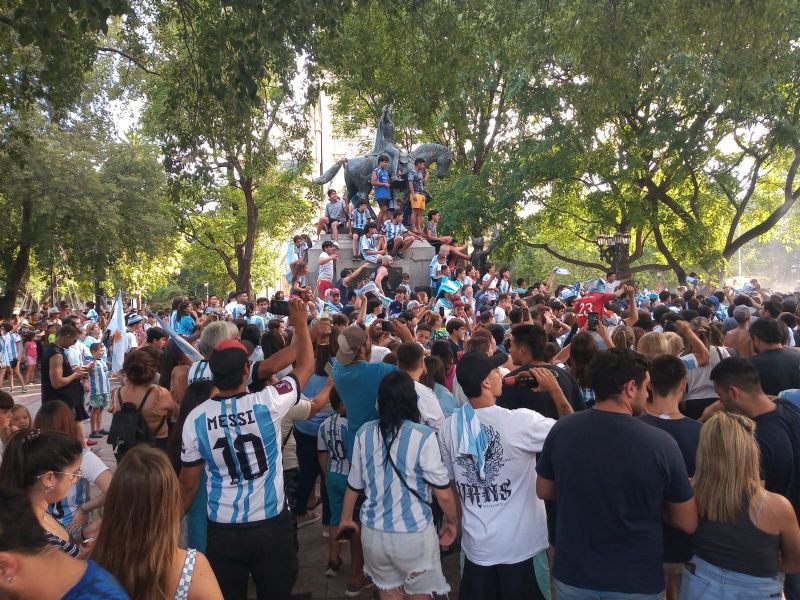Postales mercedinas del triunfo argentino frente a Croacia: Argentina a la final !!!