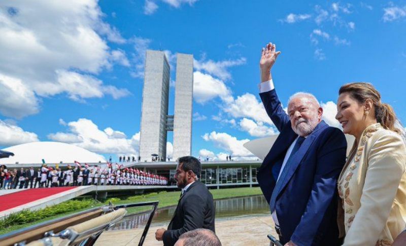 Lula Da Silva asumió su tercer mandato en Brasil y Alberto Fernández estuvo presente