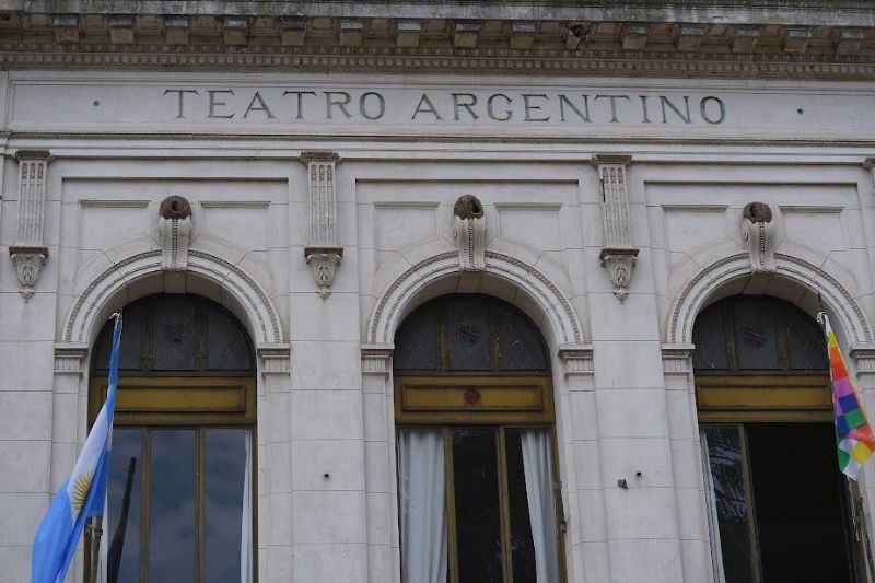 Teatro Argentino: convocatoria y gran programación para el verano