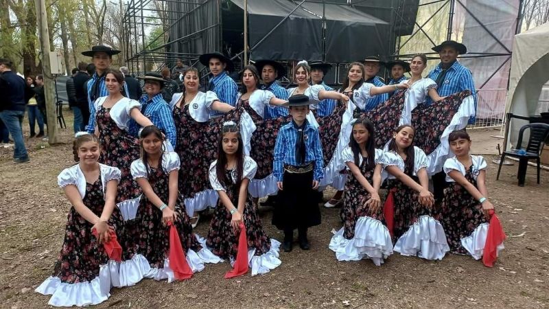 El Ballet municipal Danzas Nativas Estrella del Sur participará del Festival de Cosquín