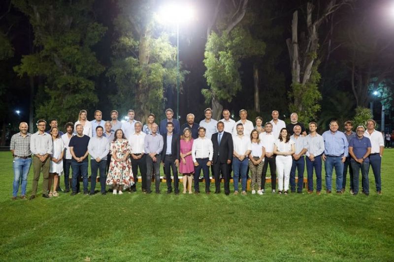 Reunión del Frente de Todos de la Provincia con Wado, Kicillof, Massa, Kirchner e intendentes de la Primera Sección Electoral