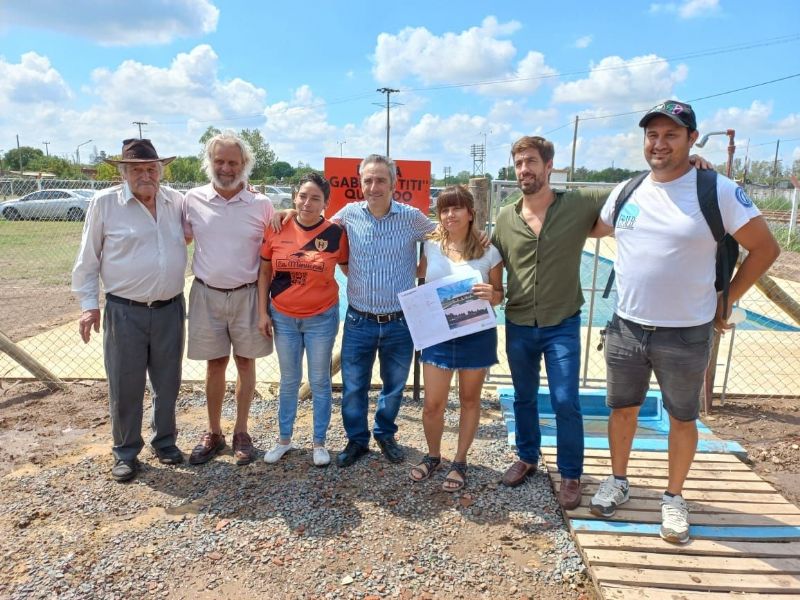 Larroque en Mercedes: se presentó el proyecto del campo de Deportes para Trabajadores Municipales
