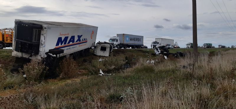 Fallece camionero en terrible triple accidente en ruta 5 altura km 151