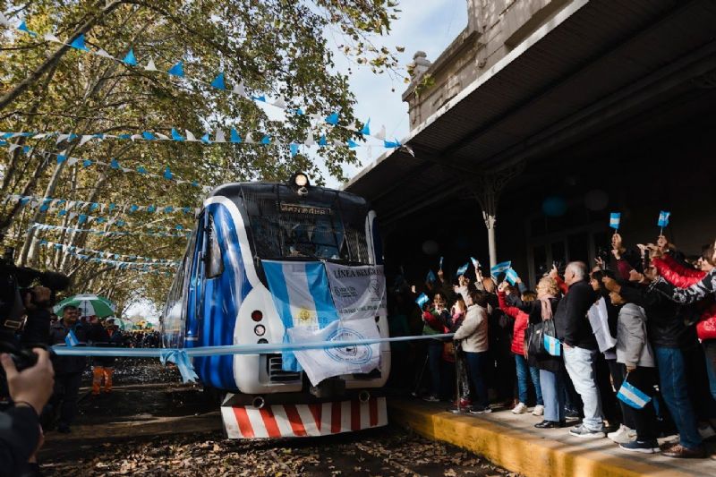 Promesa cumplida: tras años de espera volvió el tren a la Estación La Trocha de Mercedes