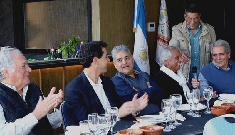 Gremios cercanos a Luis Barrionuevo ratificaron su apoyo a Wado de Pedro