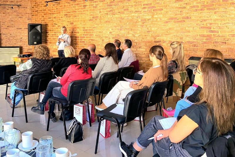 Capacitación en “anticoncepción de emergencia” organizada en el Colegio de Farmacéuticos