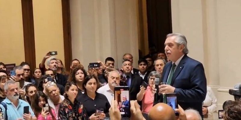 Alberto Fernández se despidió de la Casa Rosada: “Conseguimos poner a la Argentina de pie”