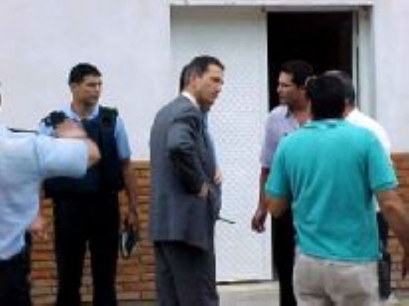 COMERCIANTE JUSTICIERO RESISTE ROBO Y MATA A UN DELINCUENTE