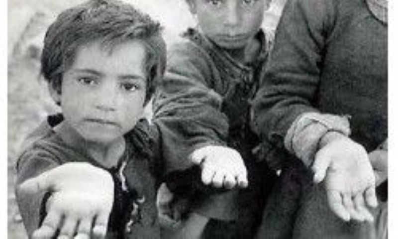 LA MITAD DE LOS ARGENTINOS SON POBRES