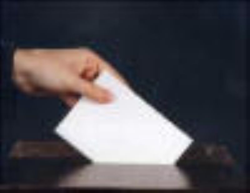 EN MERCEDES TAMBIEN GANO CARLOS MENEN PERO POR MUY POCOS VOTOS DE DIFERENCIA