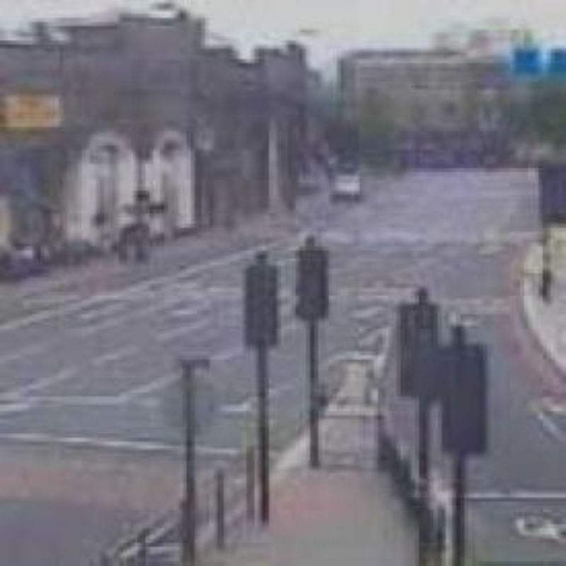 La policía británica mata a un presunto terrorista en una estación al sur de Londres