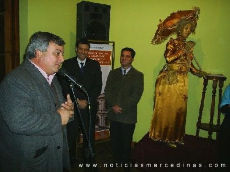 MUESTRA SOBRE EL BANCO PROVINCIA Y LA MONEDA ARGENTINA