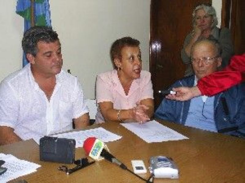 Realizan entrega de subsidio al Consejo Escolar