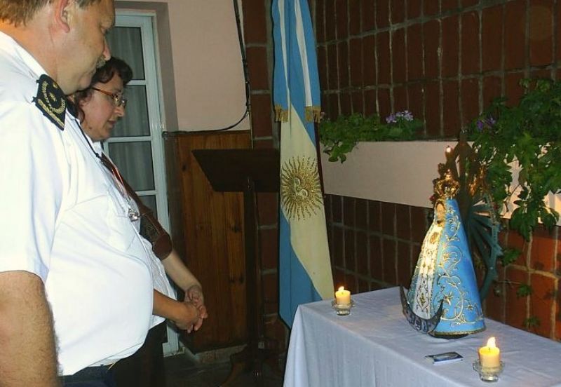 Llegó la imagen réplica de la Virgen de Nuestra Señora de Luján a la Departamental de Policía