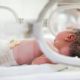 Enfermera intercambió “por diversión” a más de 5.000 bebés