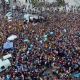 Multitudinario apoyo a Milei en Rosario frente al Monumento a la Bandera