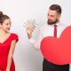 ¿Importa más el amor o el dinero? La polémica sobre la hipergamia