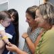 La intendente interina San Martín recorrió el CAPS de avenida 2 y 5 durante una jornada de controles de salud infantil