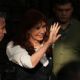 Tras declarar en Comodoro Py, Cristina vuelve al centro de la escena y reaviva la tensión política