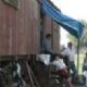 Evacuados habitan vagones del ferrocarril en Veinticinco de Mayo 