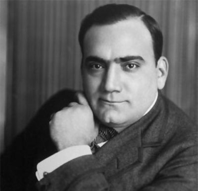 Nace Enrico Caruso