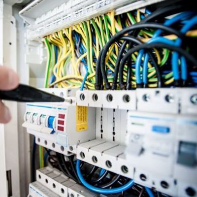 Empresa necesita Técnico Electromecánico para mantenimiento